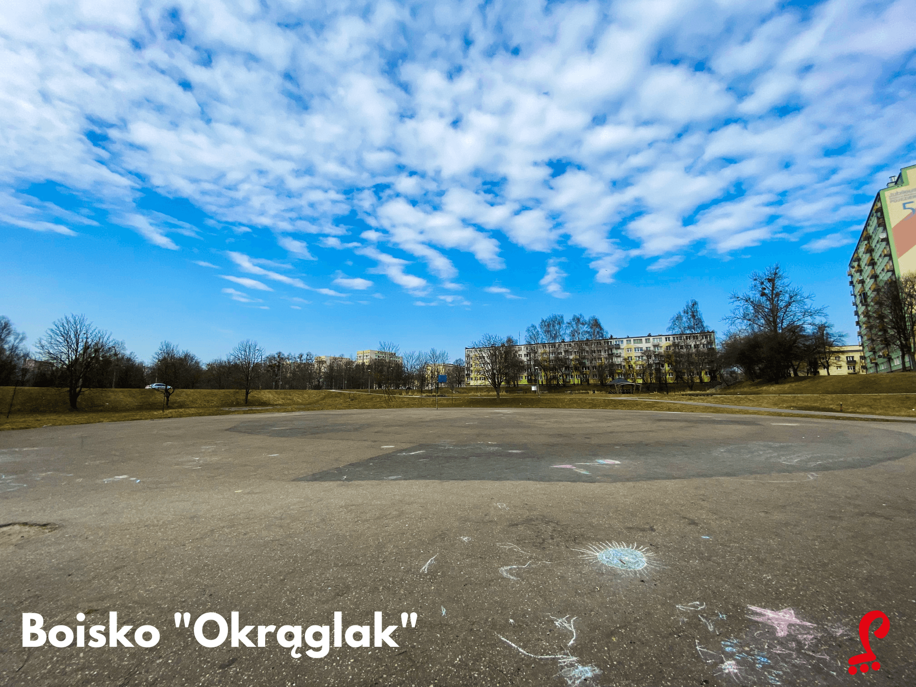 Boisko obok parku Kusocińskiego Olsztyn. Jazda na rolkach w Olsztynie. R'ols.