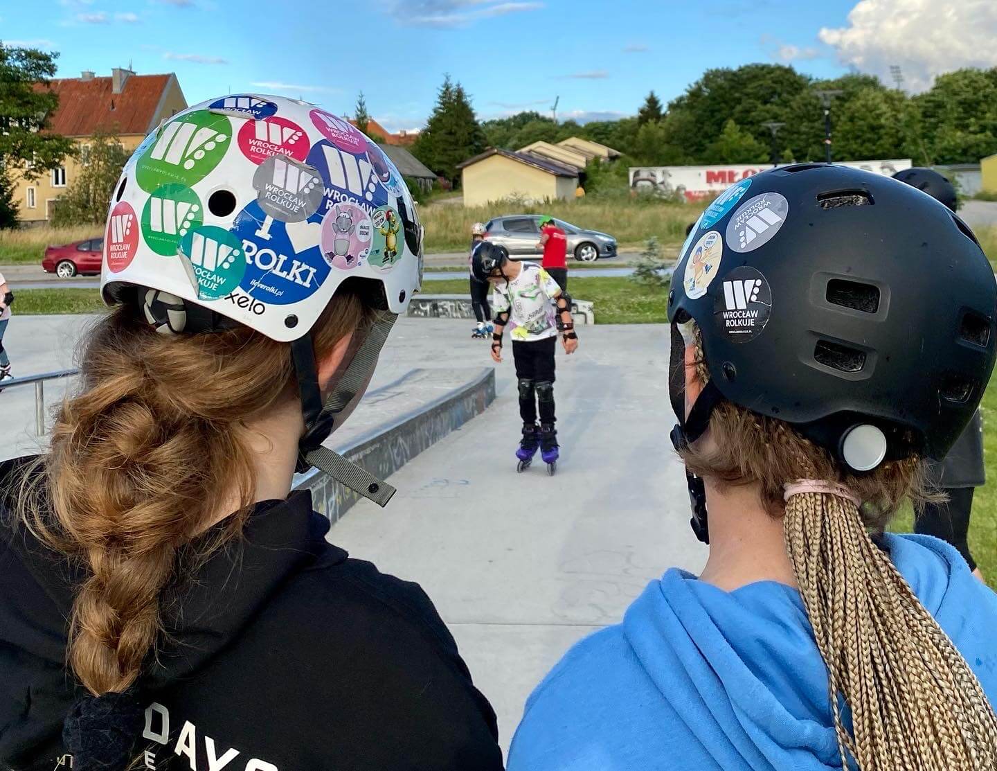 Zajęica na skateparku. Obóż na rolkach.